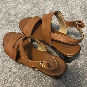 Naturalizer Brown Leather Sandals